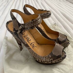 Lanvin Brown Snakeskin Heels fits size 7-7.5